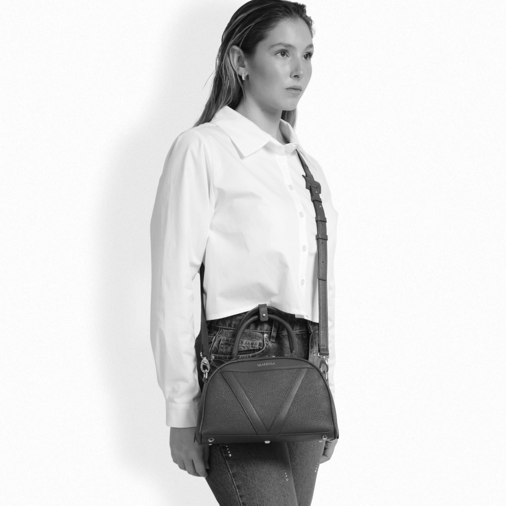 Henkeltasche als Crossbody Tasche aus Nappaleder hellblau